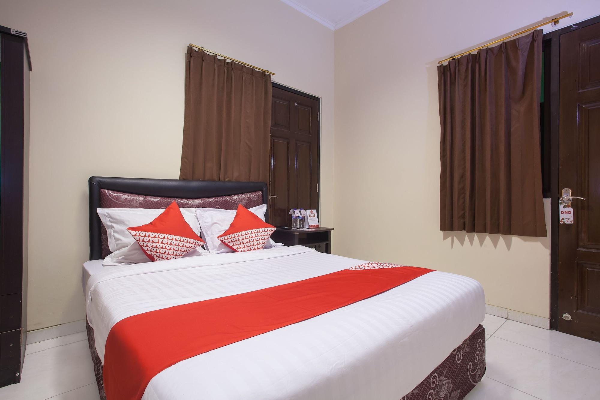Reddoorz At Graha 99 Simomulyo Hotel Surabaia Exterior foto