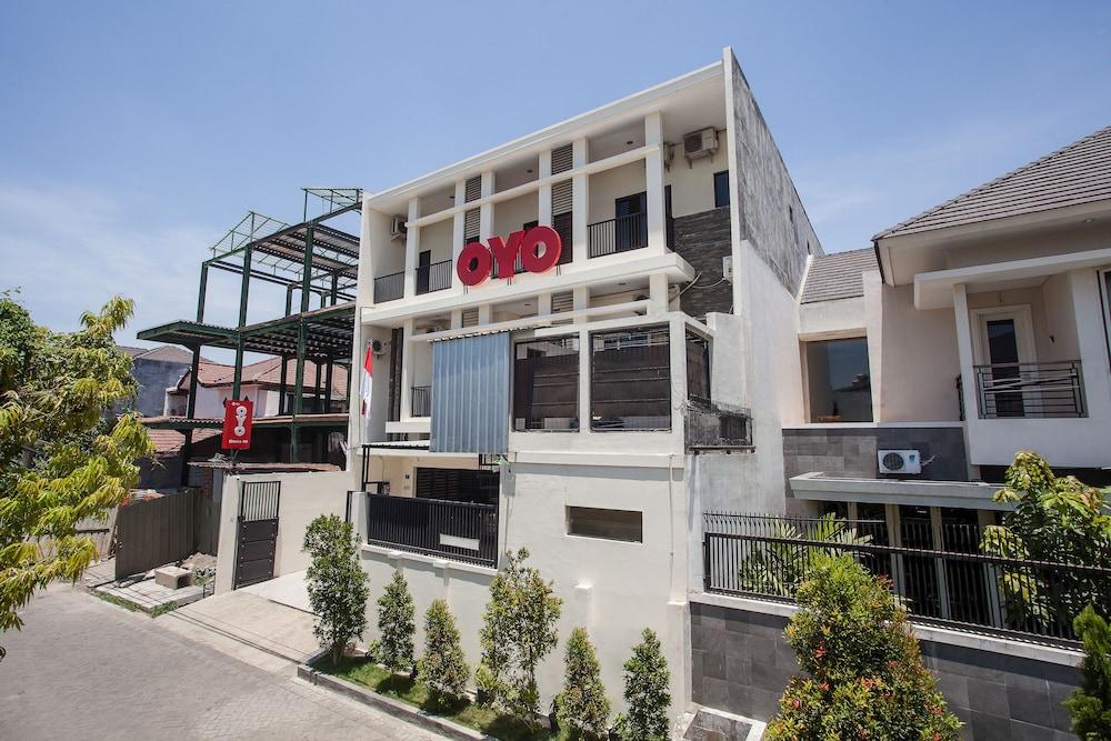 Reddoorz At Graha 99 Simomulyo Hotel Surabaia Exterior foto