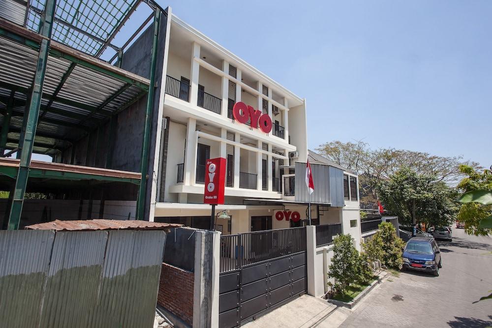 Reddoorz At Graha 99 Simomulyo Hotel Surabaia Exterior foto